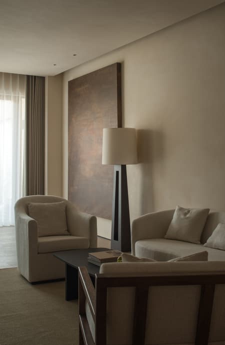 Younch Hotel
